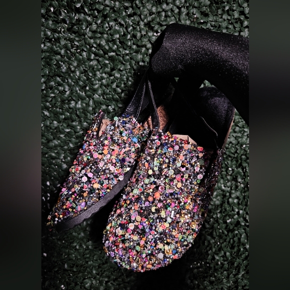 Colorful Beaded "JUNK" or "EVERYTHING" Shoes - Picture 3 of 12